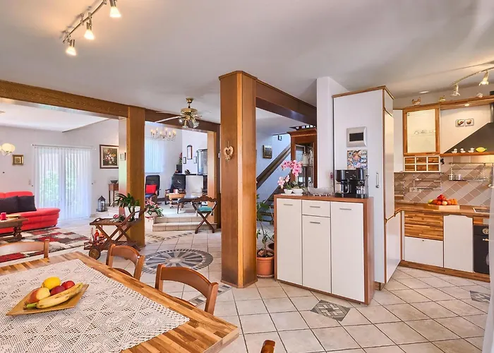 Vallis Aurea * بوريتش